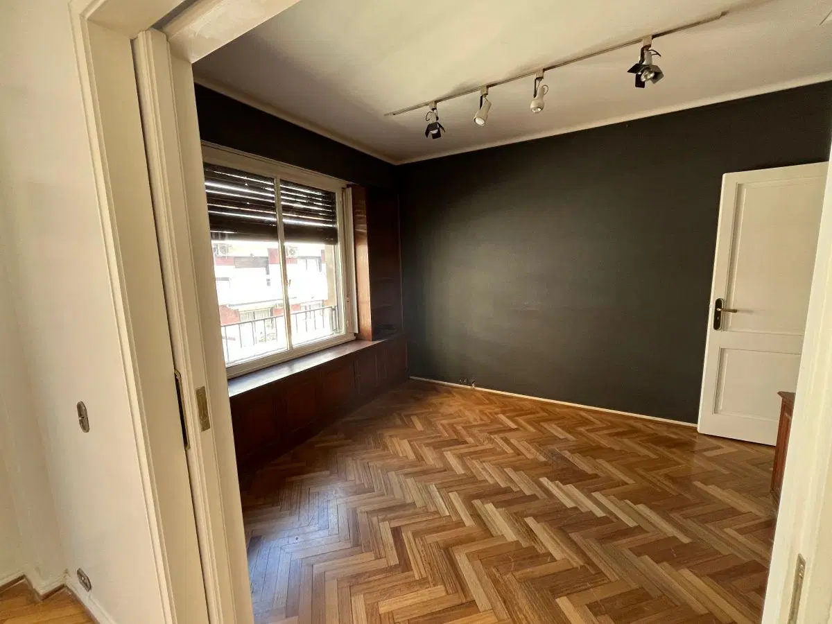 Venta 3 dormitorios y cochera en Arenales y Suipacha en el barrio de Retiro, lindísimo! 2