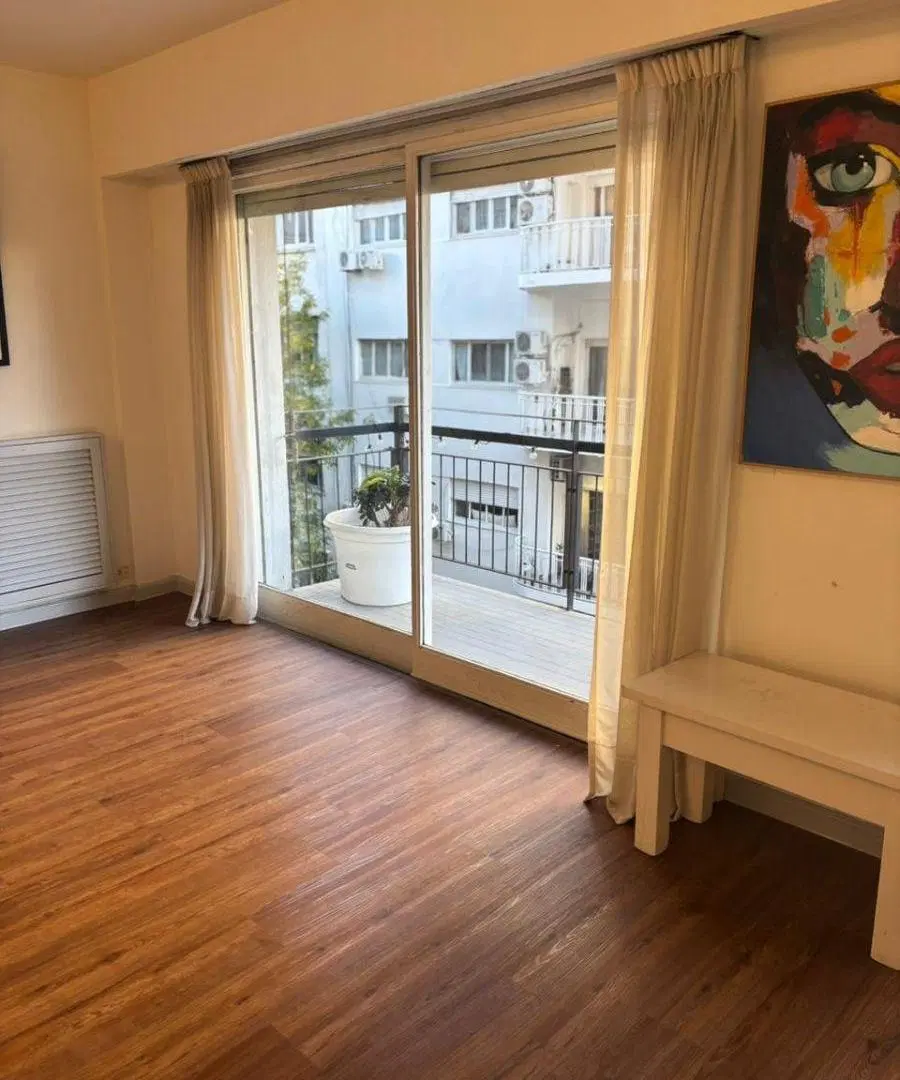 Alquiler en Juncal y Carlos Pellegrini muy lindo 3 dorm con balcón y cochera espacio 2
