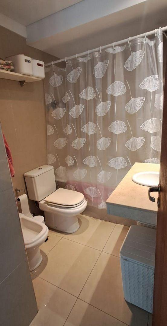 Foto de Alquiler monoambiente Pacheco de Melo y Callao con balcón y pileta, imagen 4