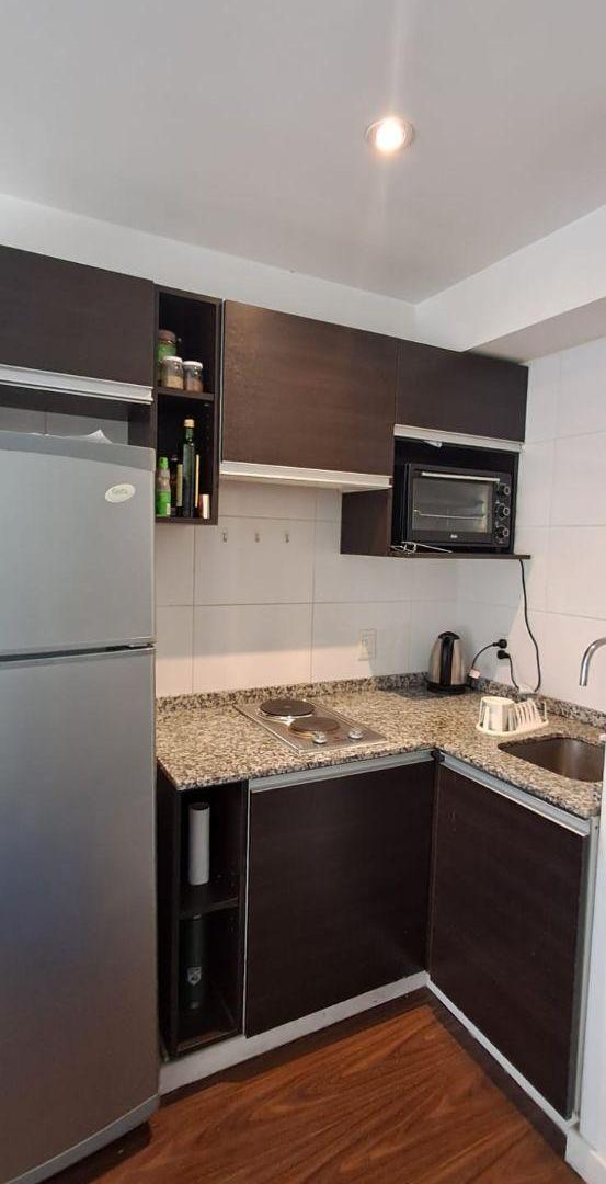 Foto de Alquiler monoambiente Pacheco de Melo y Callao con balcón y pileta, imagen 5