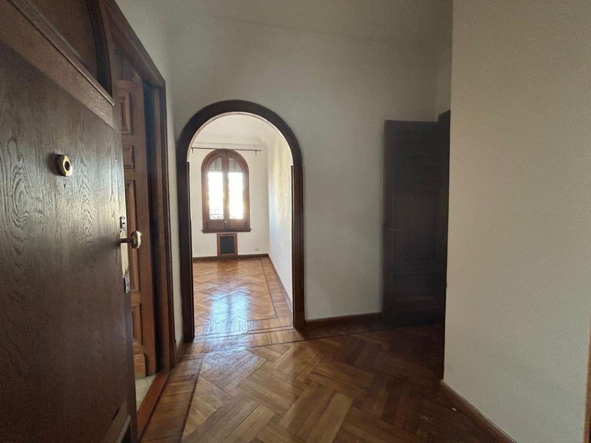 Foto de Alquiler en Avda Santa Fe. y Azcuénaga edificio francés de categoría en, imagen 2