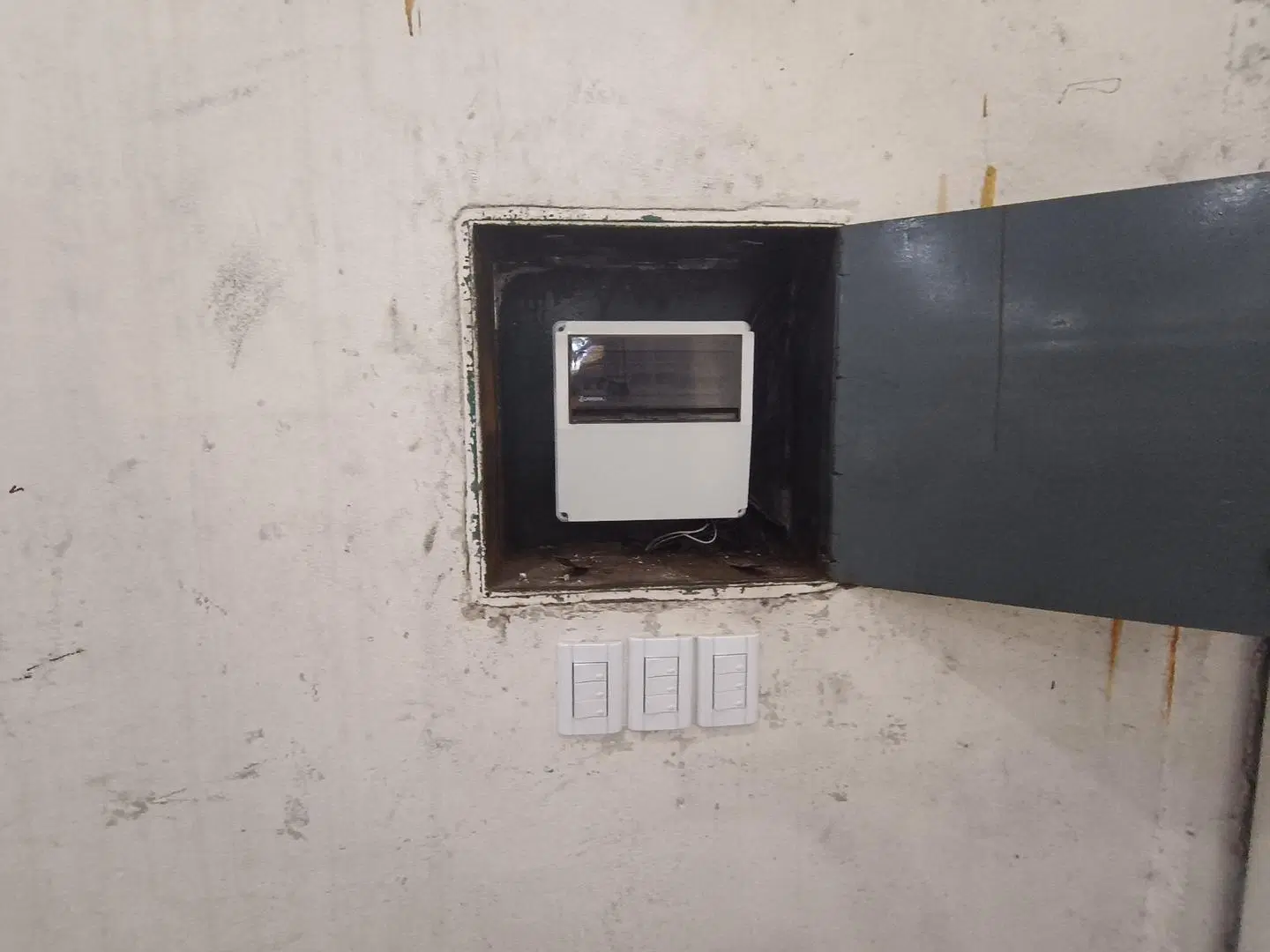 Excepcional Galpón 250 m2.cerca R.8 2