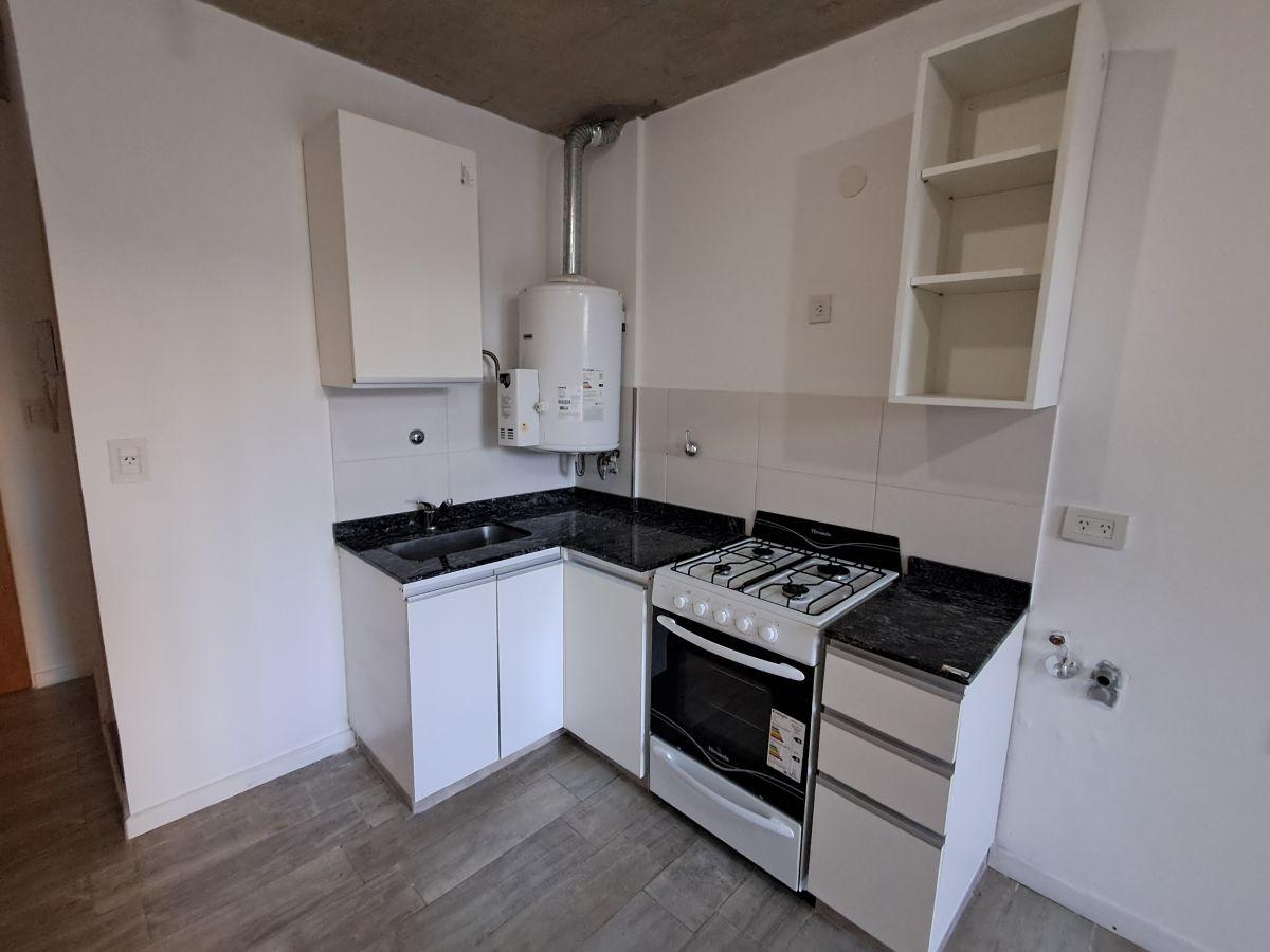Foto de DEPARTAMENTO EN ALQUILER EN ROSARIO - ITUZAINGO 1820, imagen 3