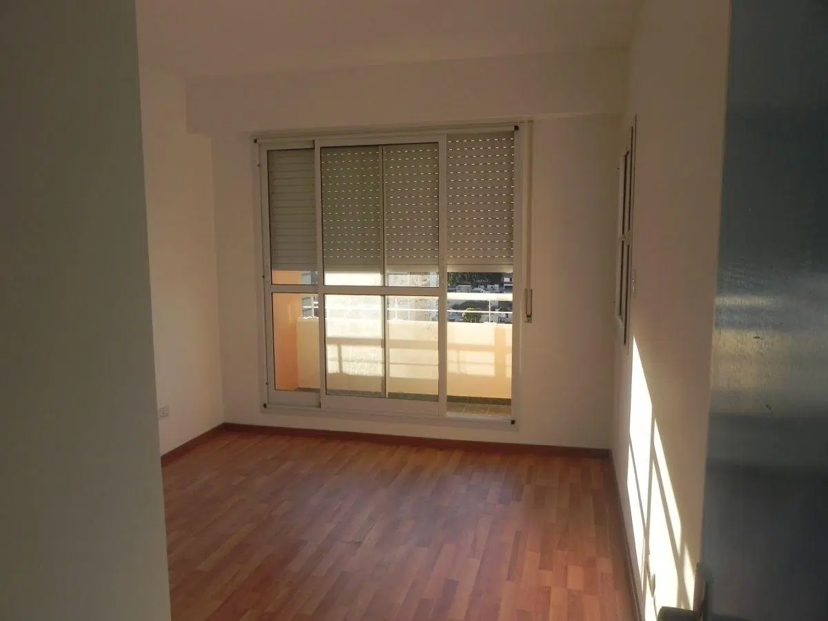 DEPARTAMENTO MUY BUENA UBICACION 1