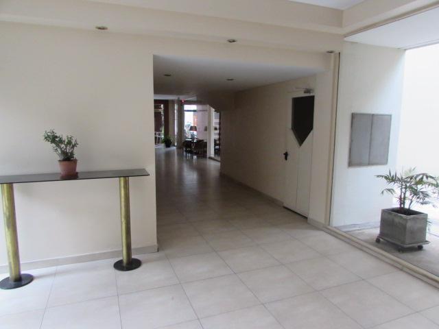 Departamento en Venta de 4 Ambientes con Dependencia y Cochera en Caballito Oportunidad 5