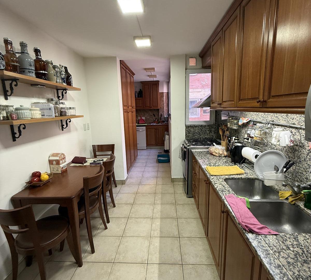 Foto de DEPARTAMENTO EN VENTA DE 4 AMBIENTES CON DEPENDENCIA EN VILLA CRESPO, imagen 3