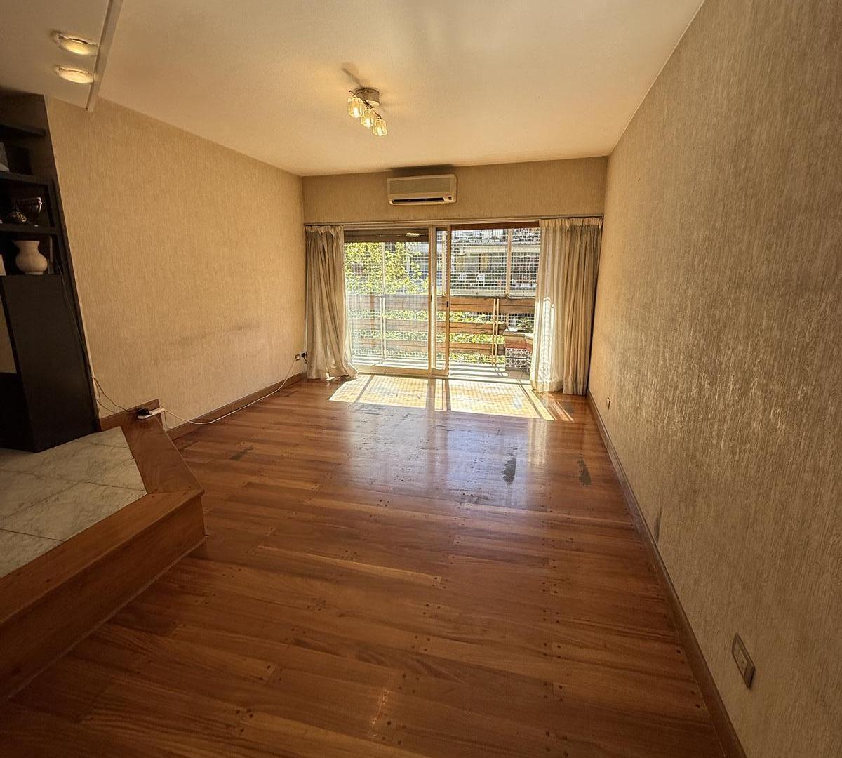 Foto de DEPARTAMENTO EN VENTA DE 4 AMBIENTES CON DEPENDENCIA Y COCHERA FIJA EN, imagen 1