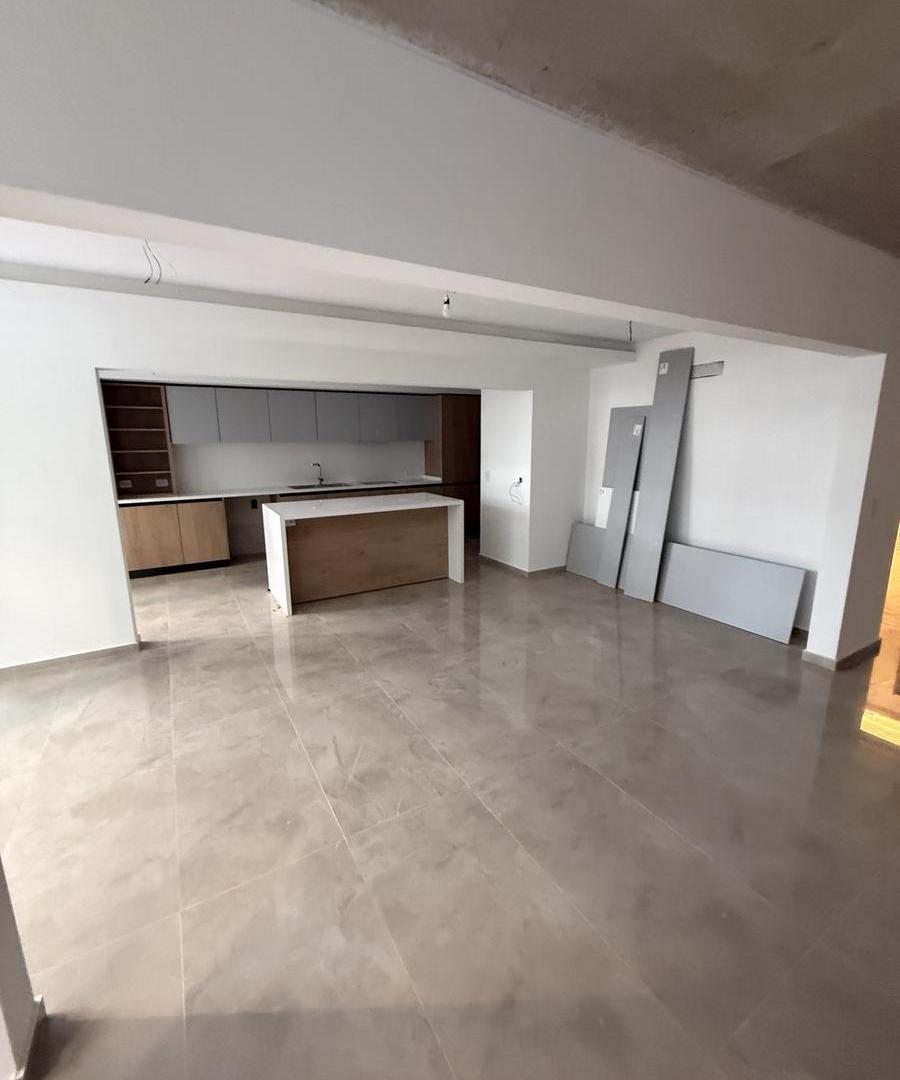 Foto de DEPARTAMENTO EN VENTA A ESTRENAR DE 4 AMBIENTES EN SUITE CON COCHERA EN, imagen 2