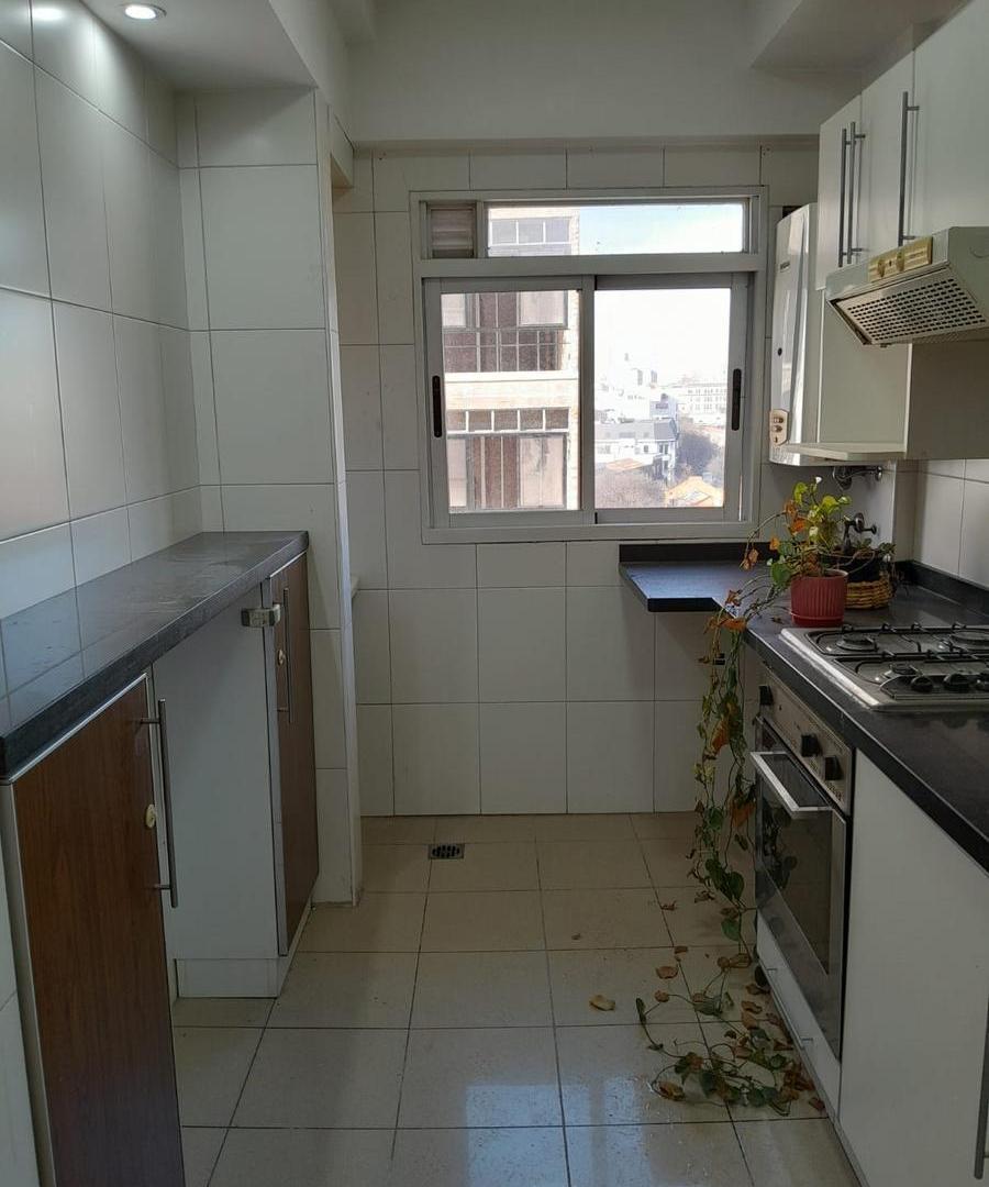 Foto de DEPARTAMENTO EN ALQUILER DE 3 AMBIENTES CON 2 COCHERAS FIJAS EN ALMAGRO, imagen 4