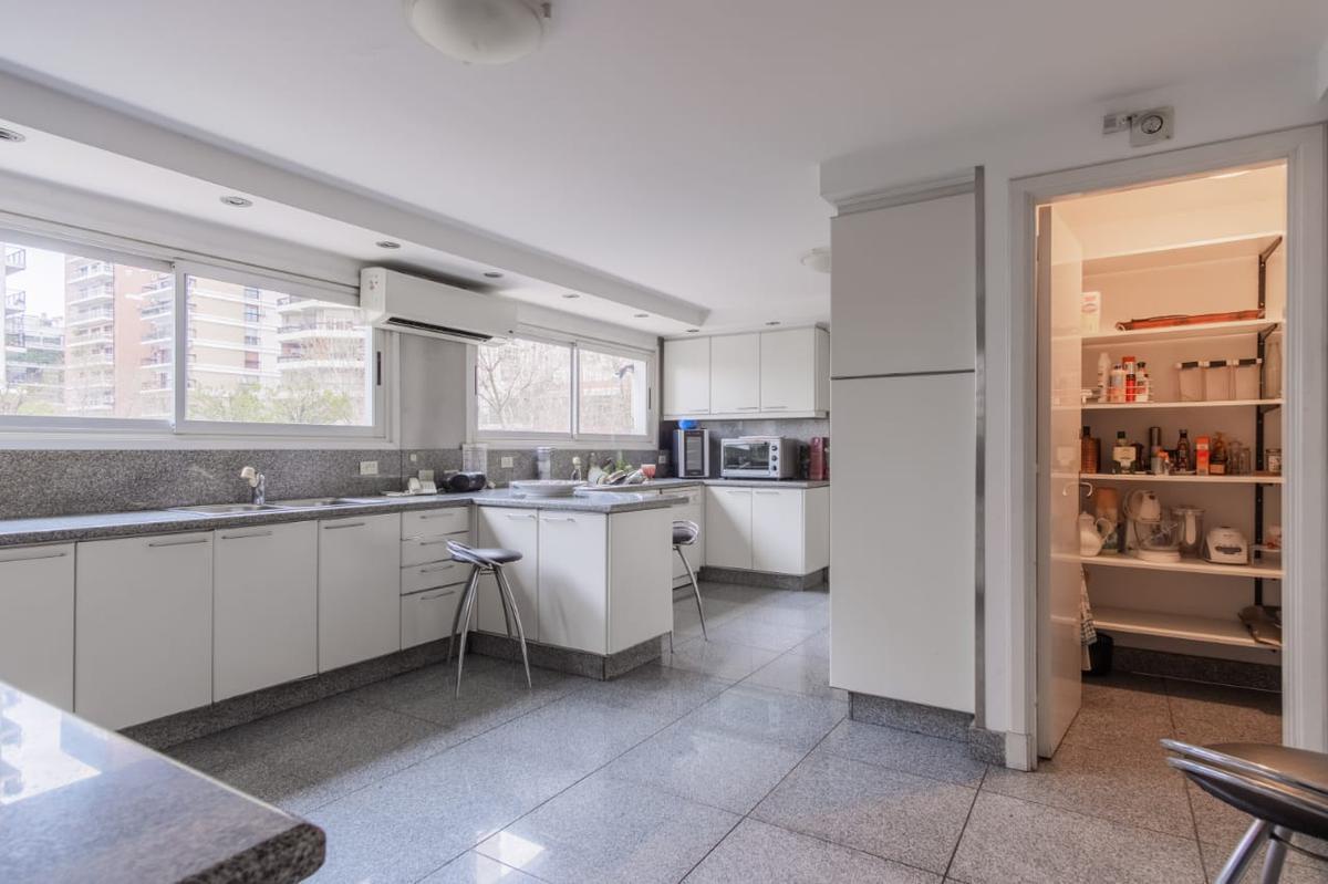 Departamento en Venta 6 Amtes. - Belgrano - Belgrano R - 2 Cocheras 3