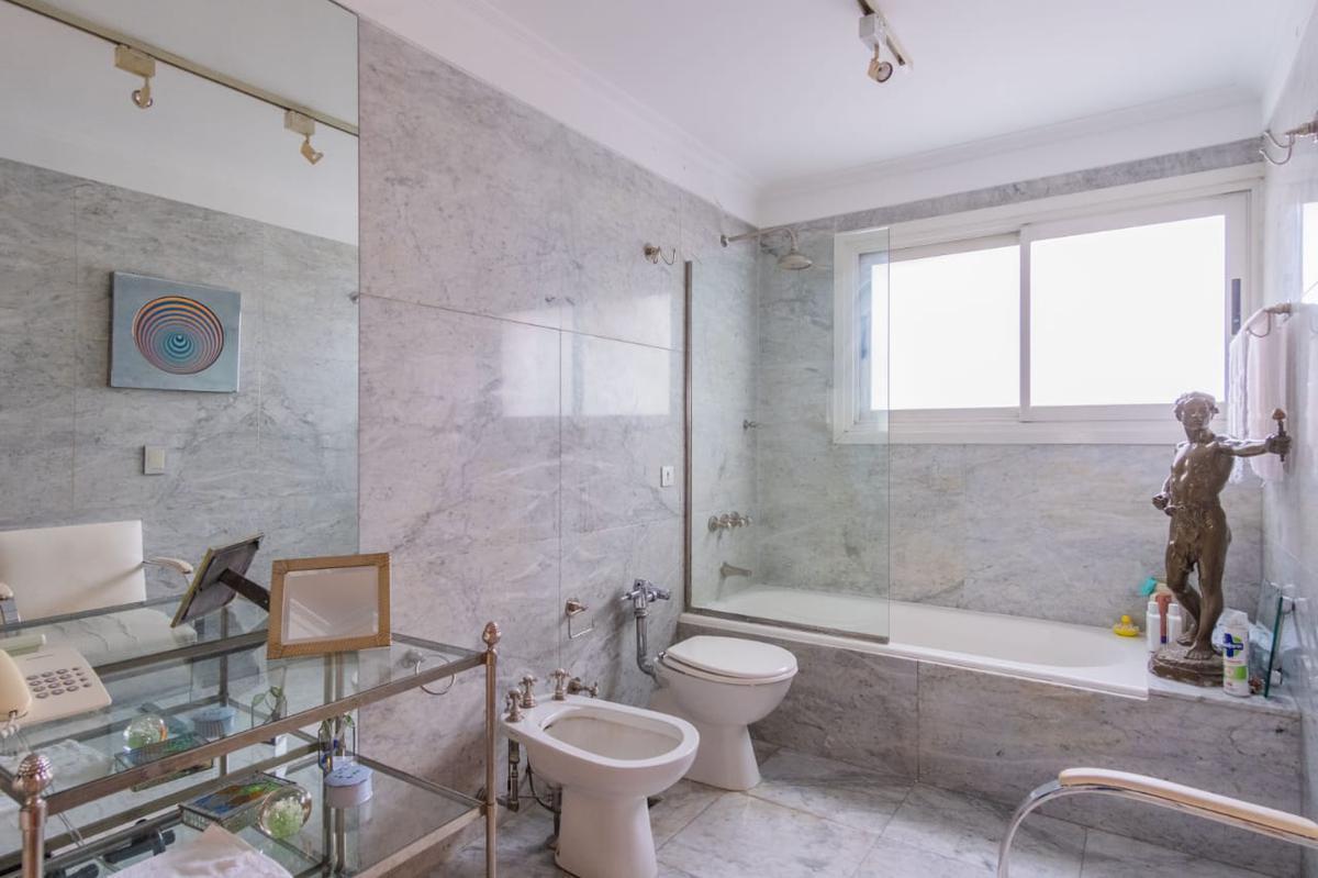 Departamento en Venta 6 Amtes. - Belgrano - Belgrano R - 2 Cocheras 3