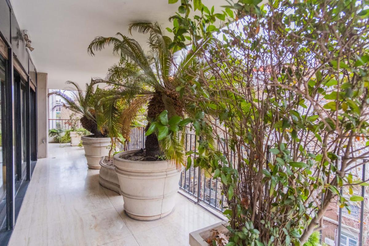 Departamento en Venta 6 Amtes. - Belgrano - Belgrano R - 2 Cocheras 4