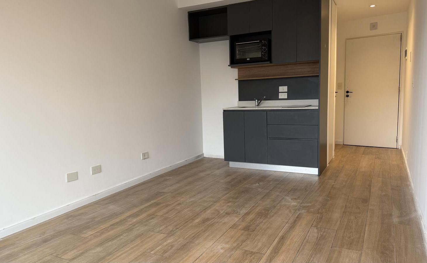 Foto de Venta monoambiente luminoso al frente, imagen 1