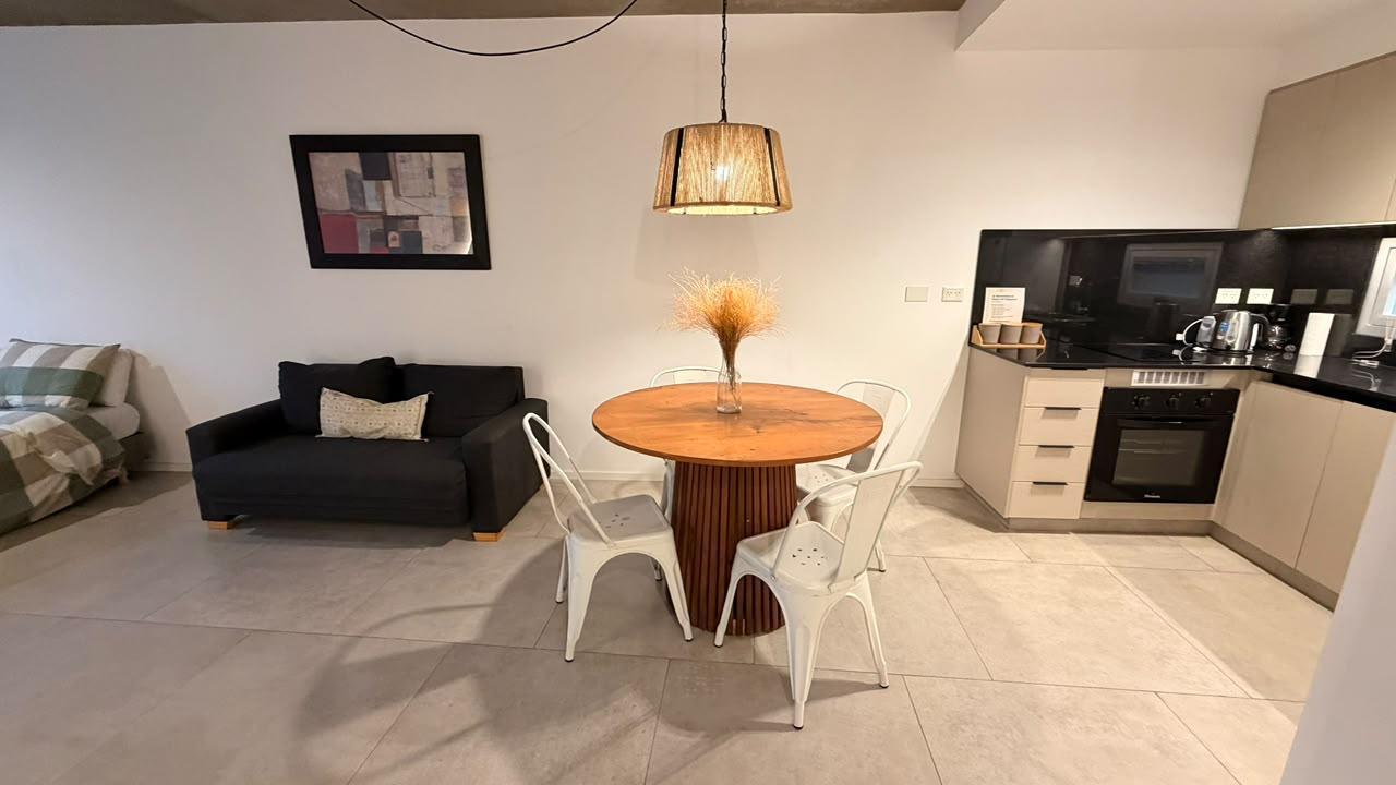 Foto de Luminoso monoambiente con balcón y amenities amoblado, imagen 4