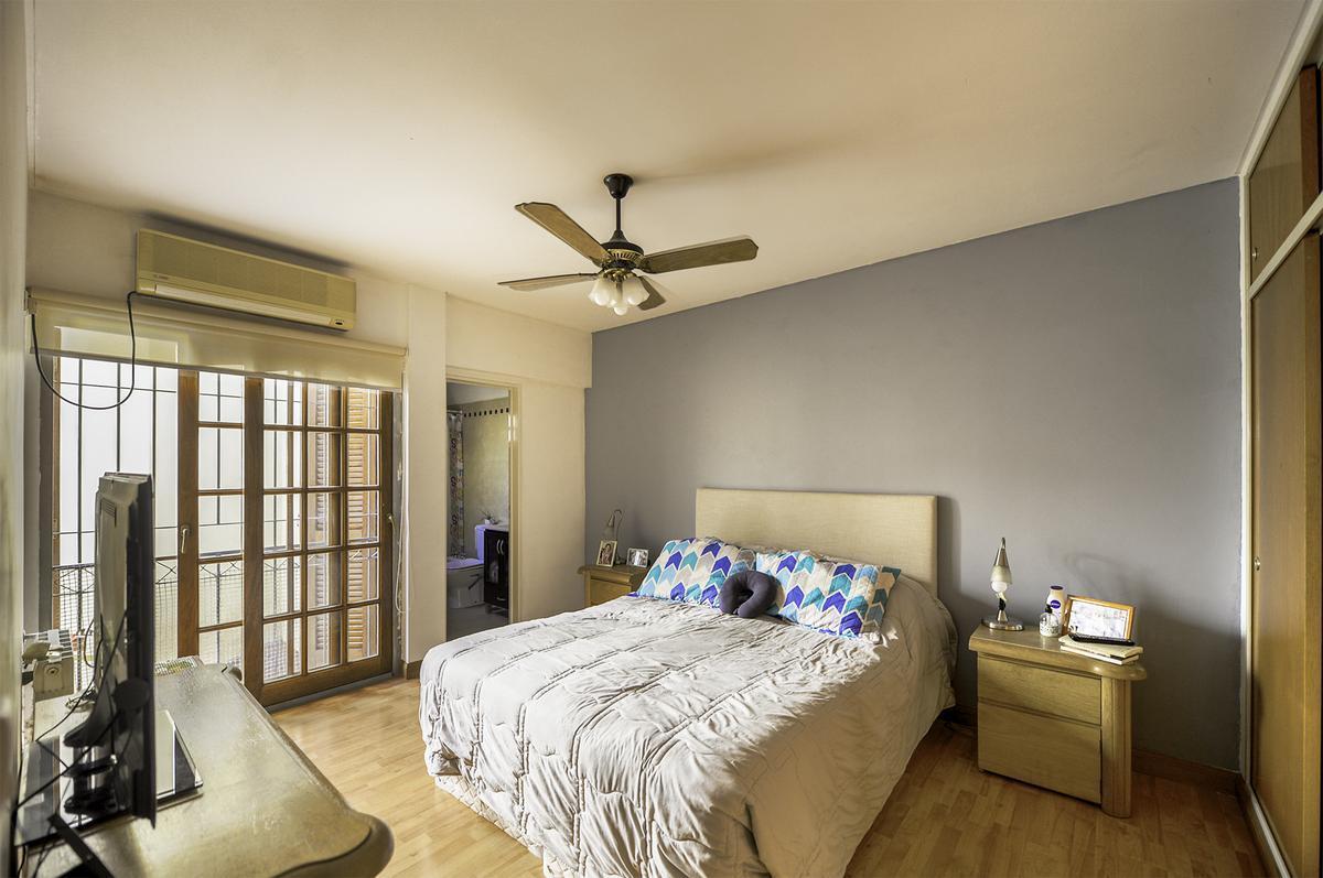 Departamento - Colegiales - Venta - Cuatro Ambientes - Patio - Cochera 2