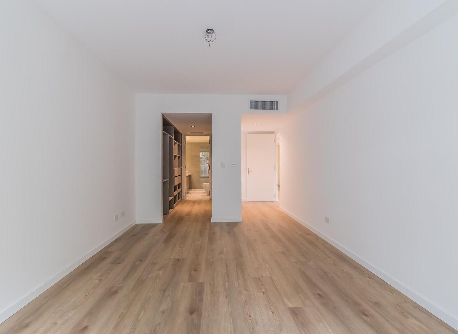 Quartier Lacroze. Cuatro Ambientes. Equipado a nuevo. Seguridad 24hs. Dos Cocheras. Amenities.