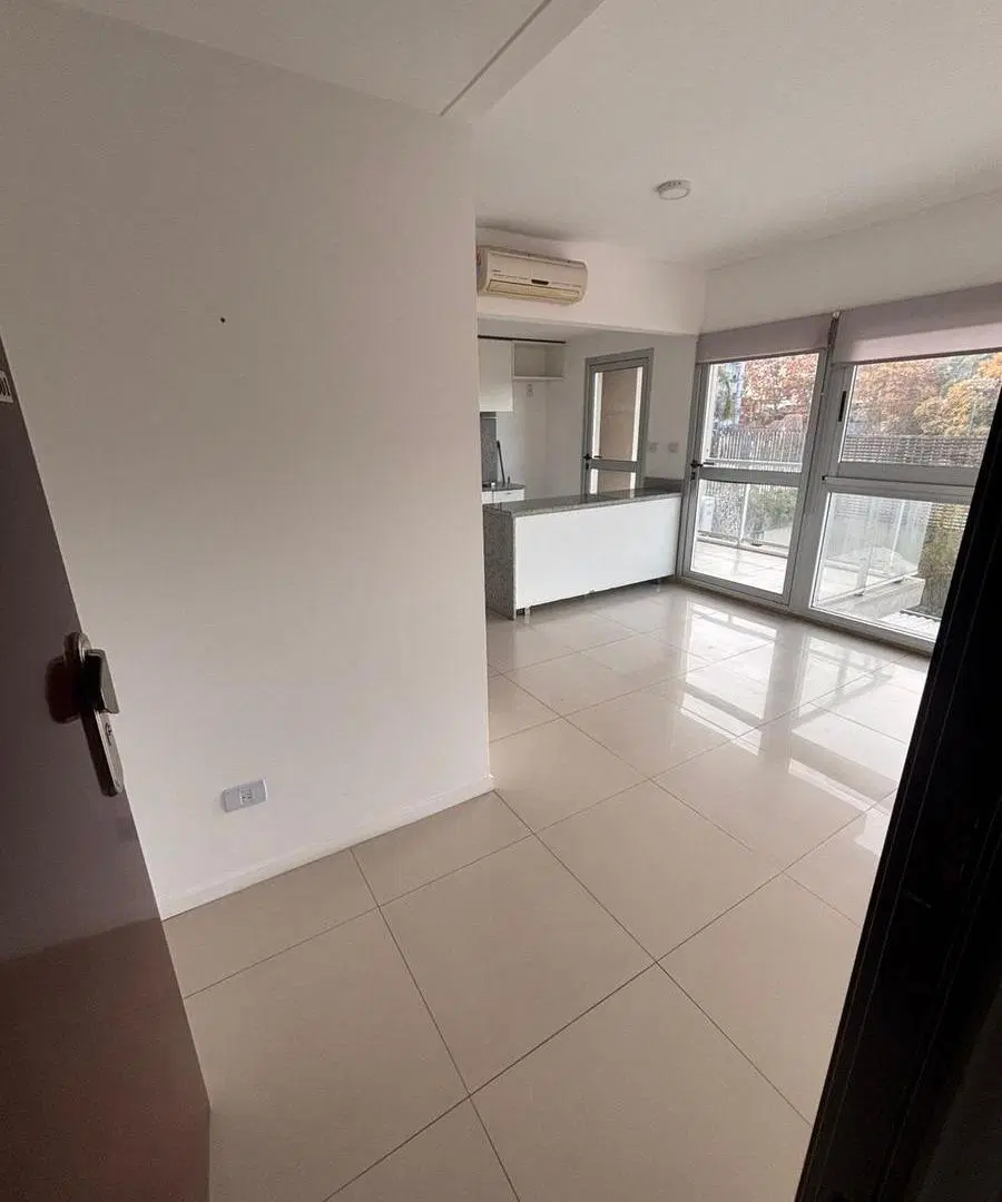 Departamento en ALQUILER - con cochera 5