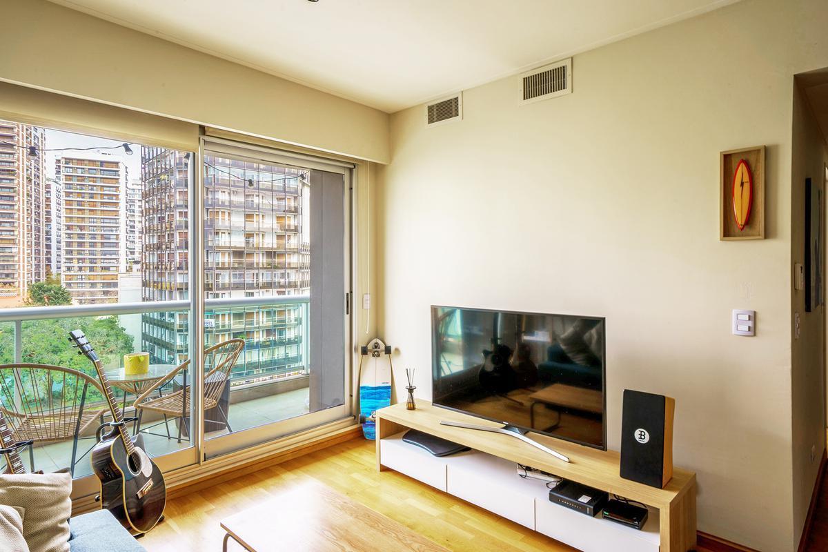 Foto de Departamento - Belgrano - Venta - Dos ambientes - Piso Alto - Cochera, imagen 2