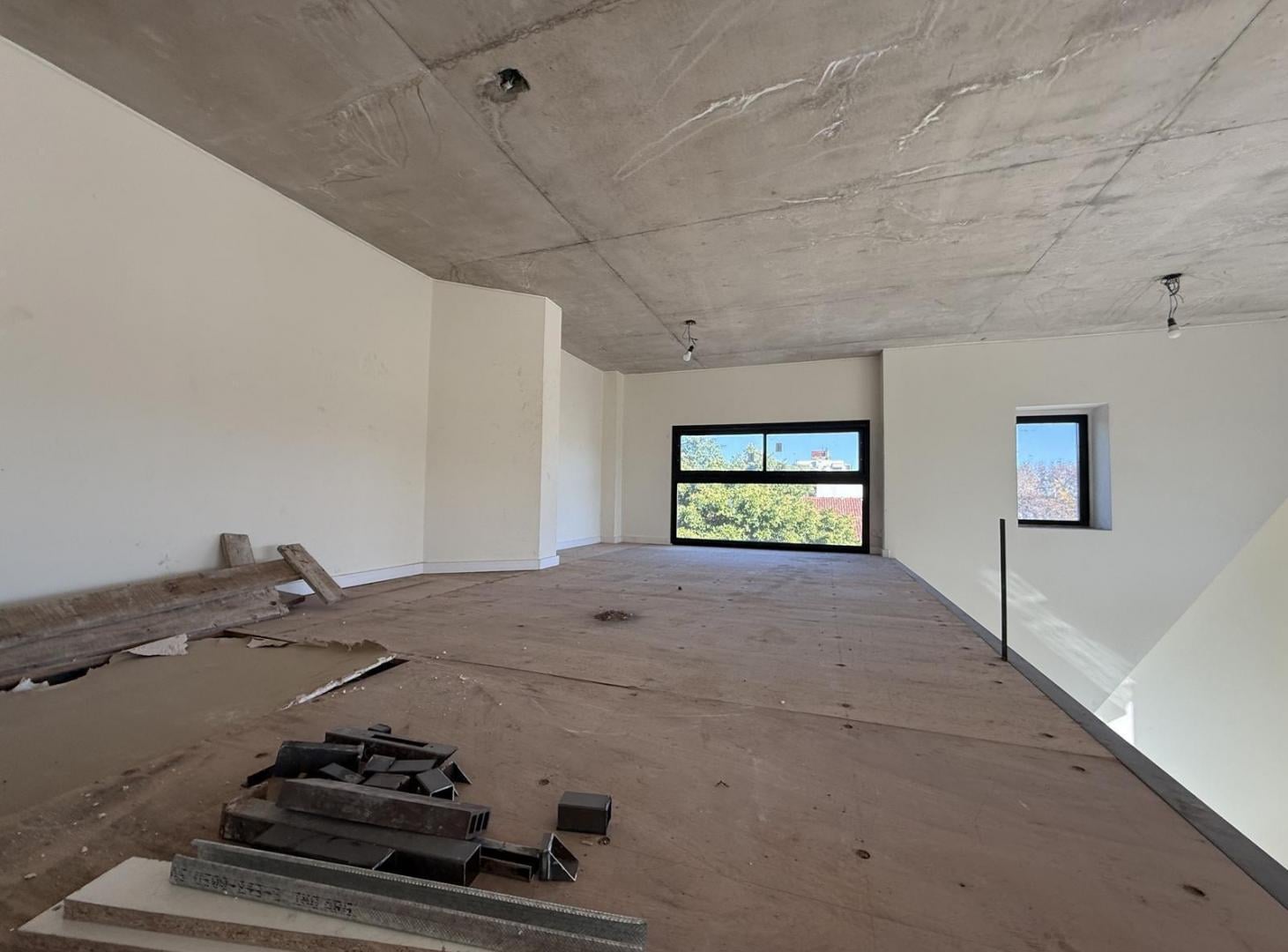 Foto de Departamento 4 Ambientes. Entre Piso. Duplex. Balcon. Cochera., imagen 4