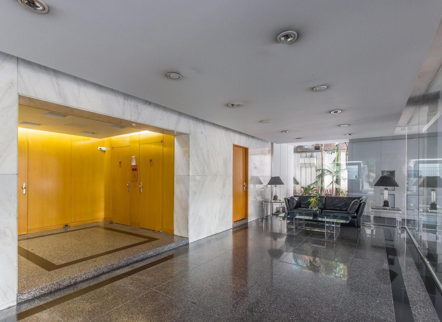 Foto de Venta - Belgrano - Siete Ambientes - Seguridad 24hs. Vista 360. Cochera, imagen 3
