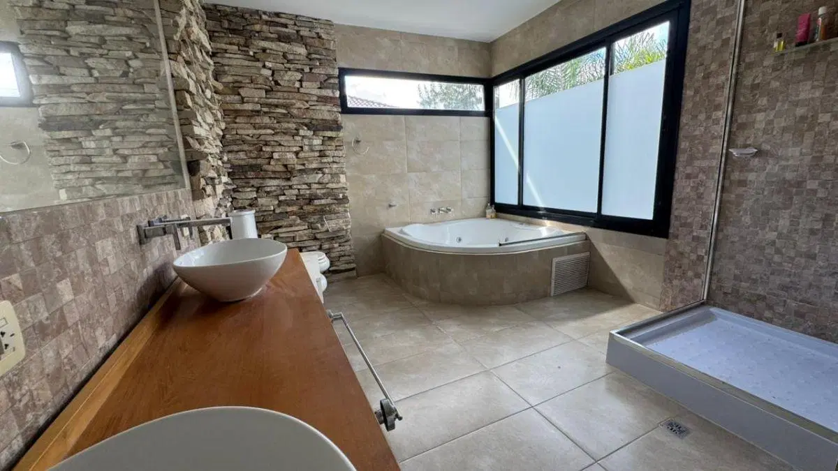 Casa en venta en Canning con piscina barrio El Rocío 4