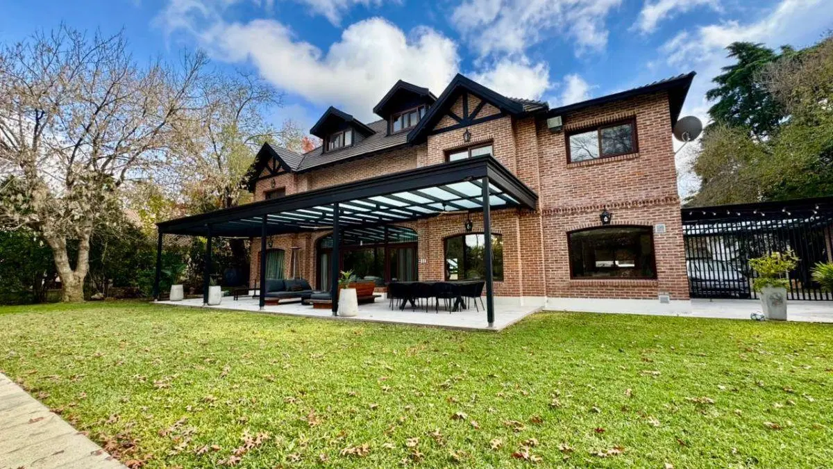 Casa en Venta en Saint Thomas Norte, Canning | Doble Lote al Golf | Categoría Premium 2