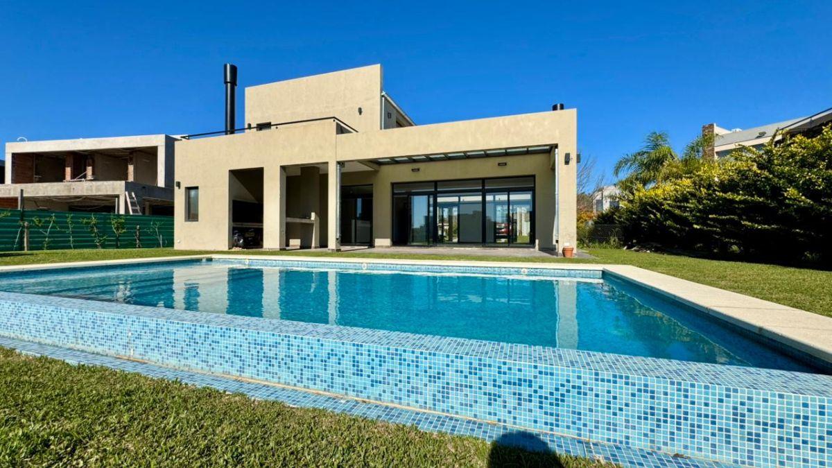 Casa en venta en Terralagos Los Robles 5901 Canning