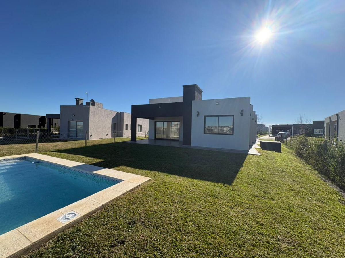 Casa al pulmón a estrenar en venta en San Felipe Canning