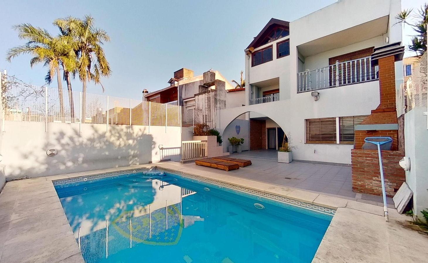 Foto de Casa 6 Ambientes con Pileta y Cochera en Villa Devoto, imagen 1