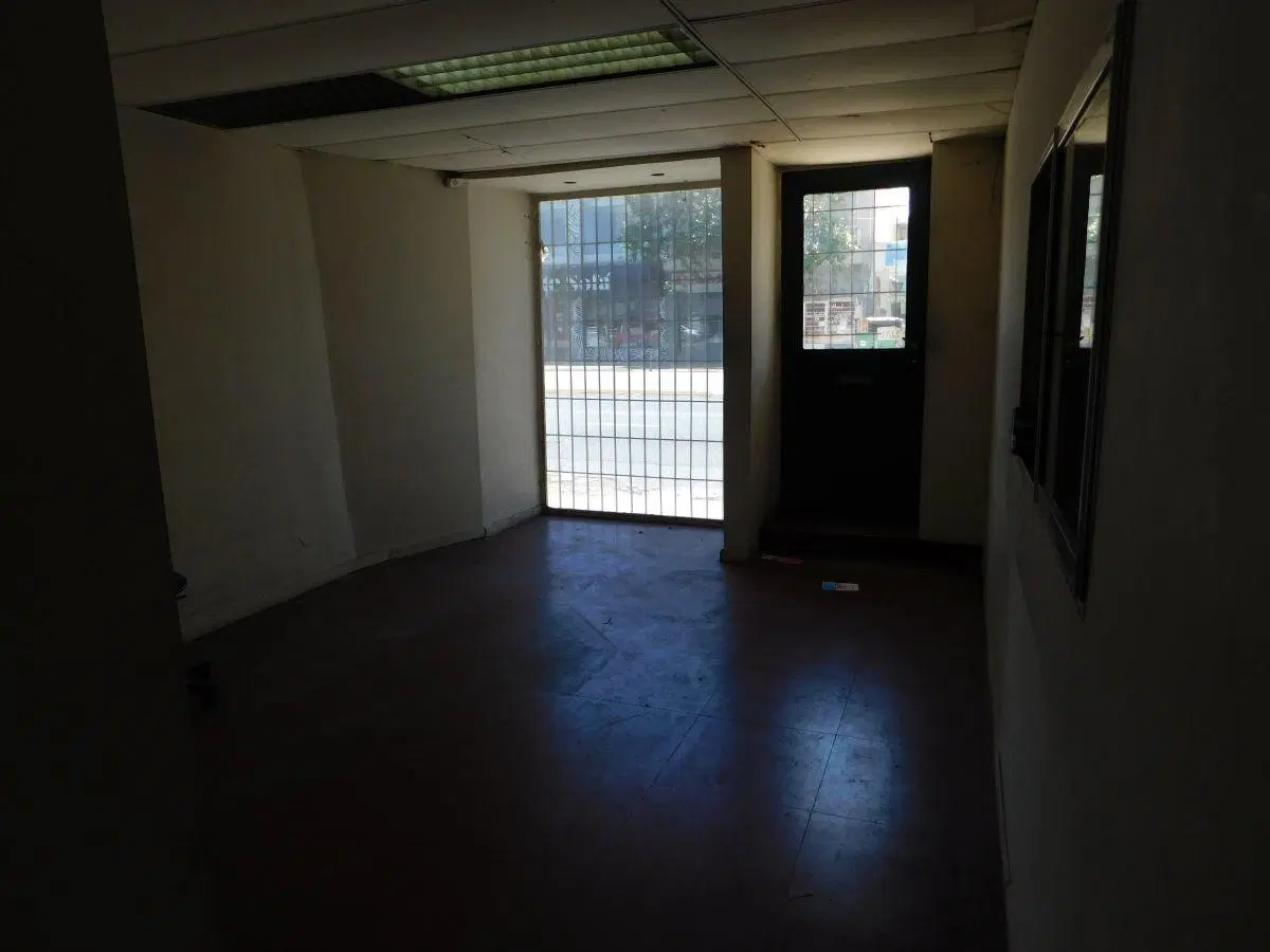 Excelente Local de 200M2 sobre lote de 8.66 x 23.5, IDEAL ATMAT 2