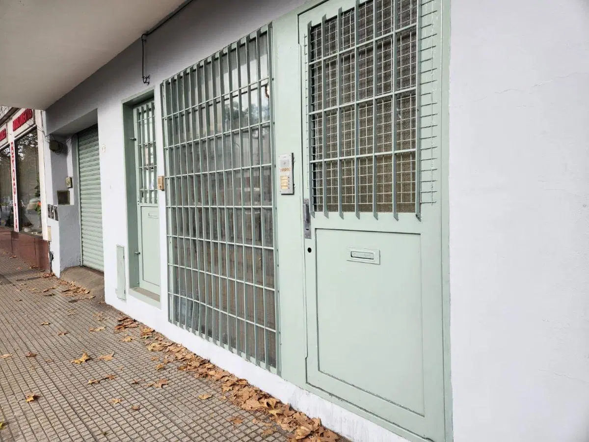 Excelente Local de 200M2 sobre lote de 8.66 x 23.5, IDEAL ATMAT 3