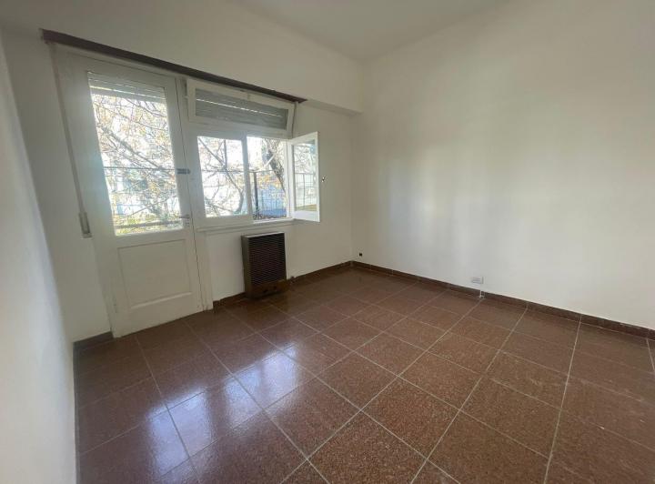 Ramallo 2400! 3 amb con balcón frente SIN EXPENSAS 1 piso por escalera 5