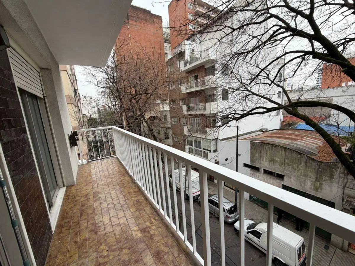 Amenabar 3630, 2 piso, frente con balcón corrido 2