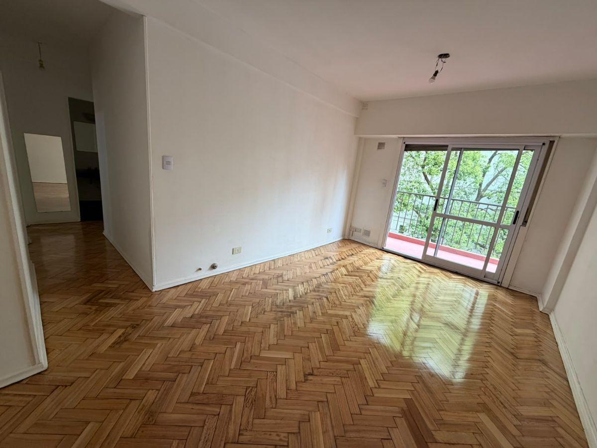 Foto de Cabildo 3273, 2 piso, 4 amb, con balcón corrido, imagen 2