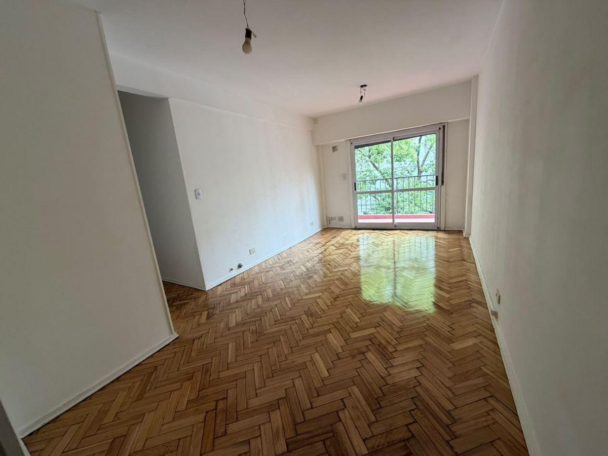 Foto de Cabildo 3273, 2 piso, 4 amb, con balcón corrido, imagen 1