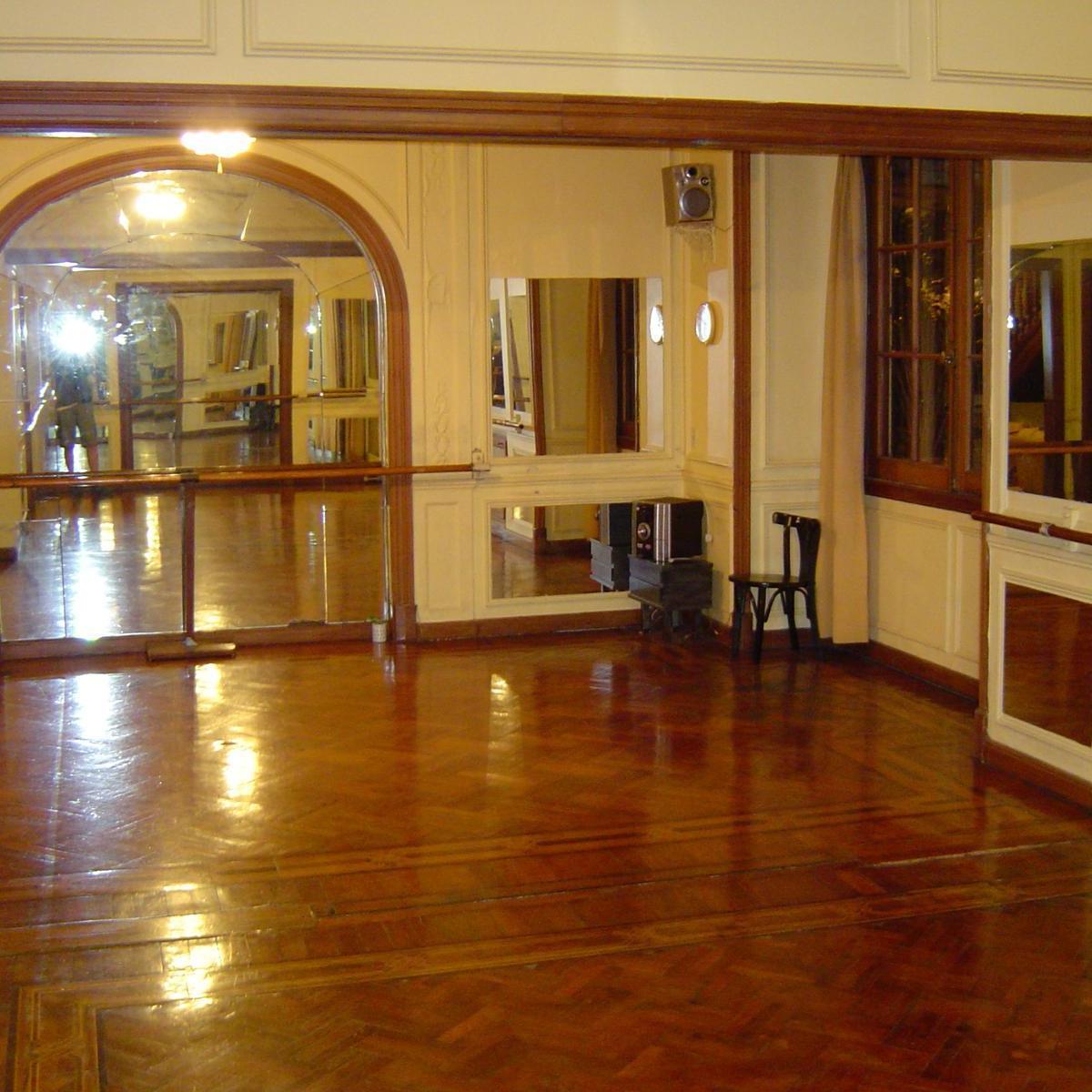 Oficina en Belgrano, 17 Ambientes en Edificio de Categoría. 2