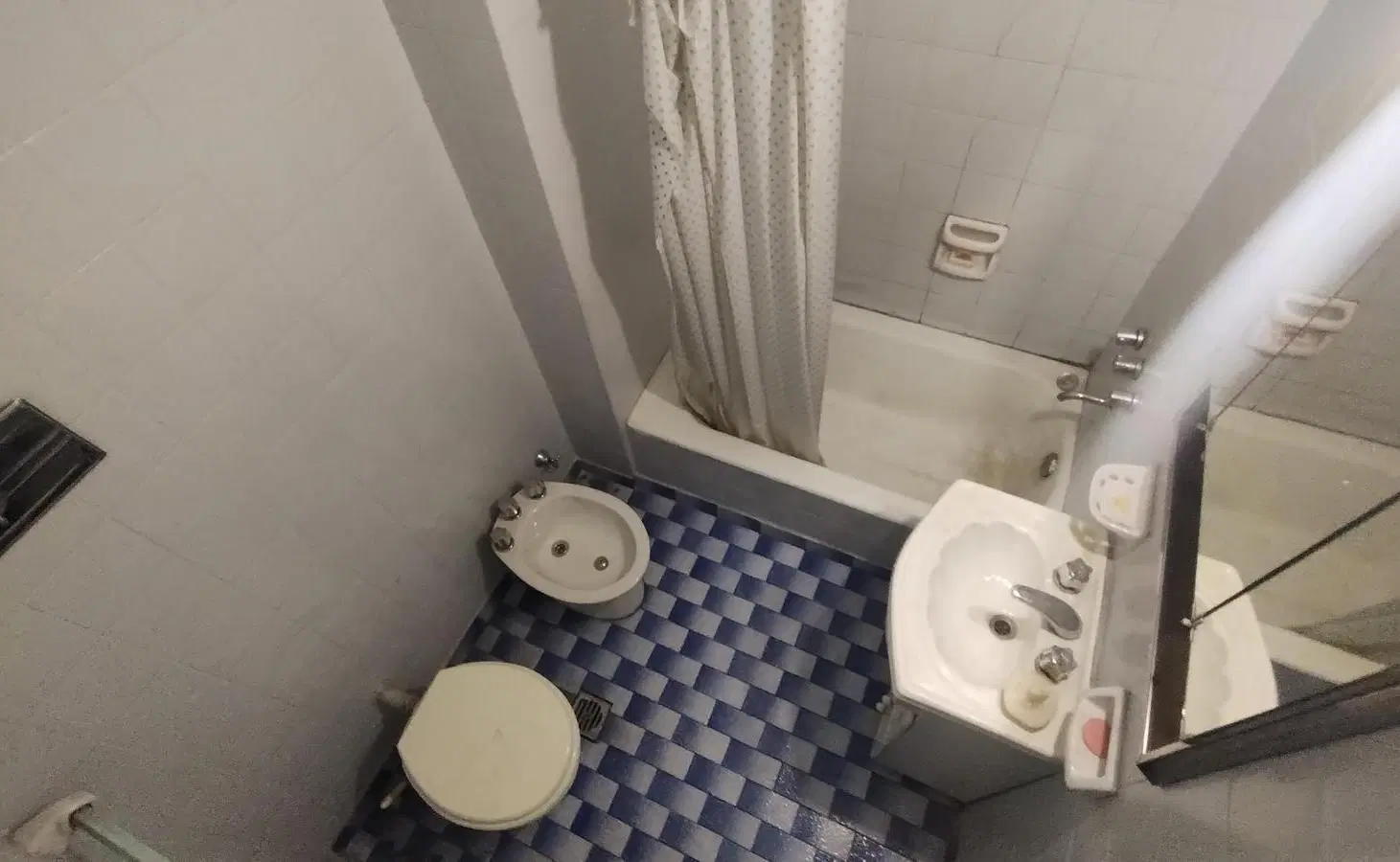 Departamento dos ambientes al frente con balcón 5