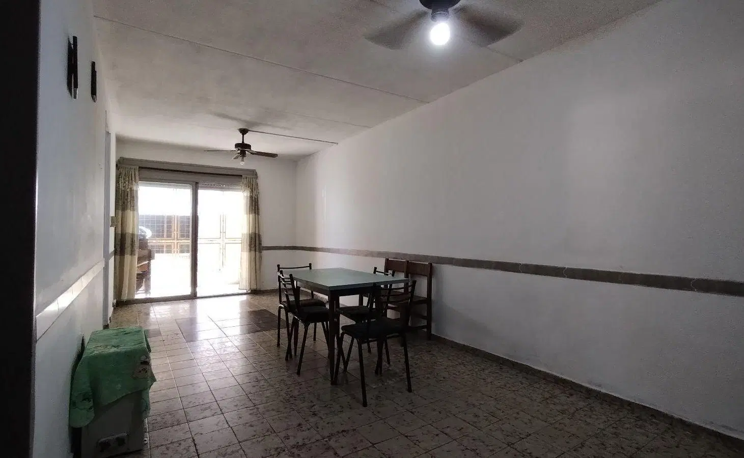 Venta amplio 4 ambientes c/balcón PB en Pompeya 2