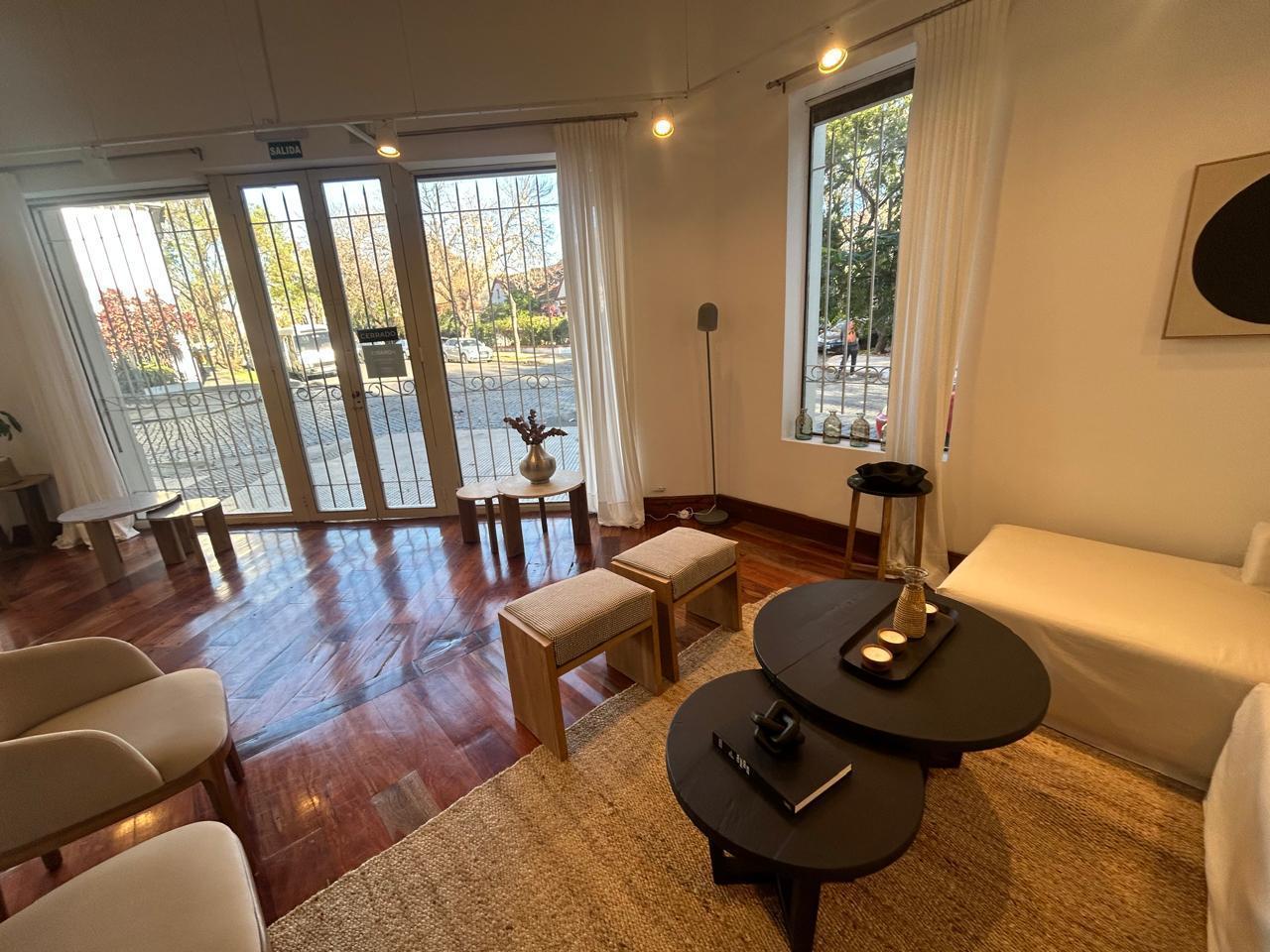 Amplio local en Echeverría 3600 - Belgrano R