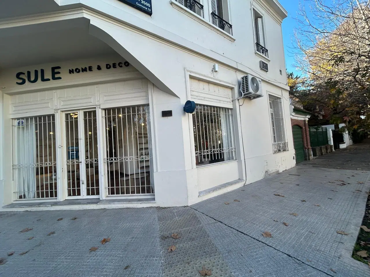 Amplio local en Echeverría 3600 - Belgrano R 3