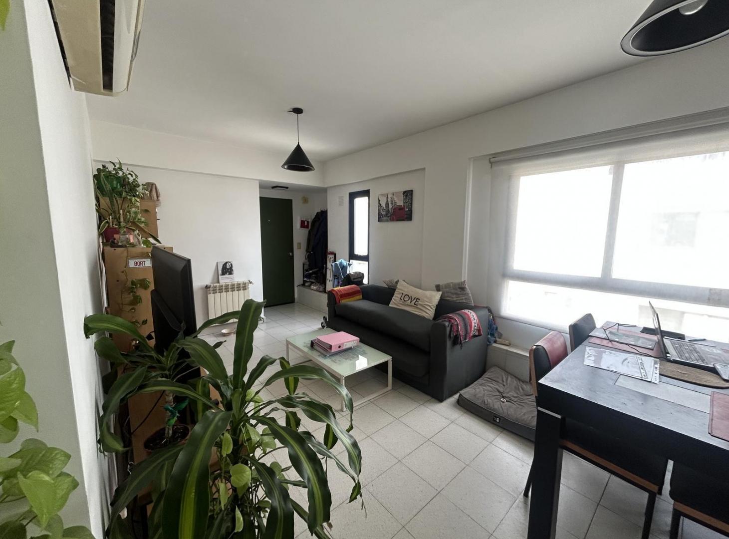 Foto de Departamento de 2 ambientes en venta en el barrio de Coghlan con cochera, imagen 4