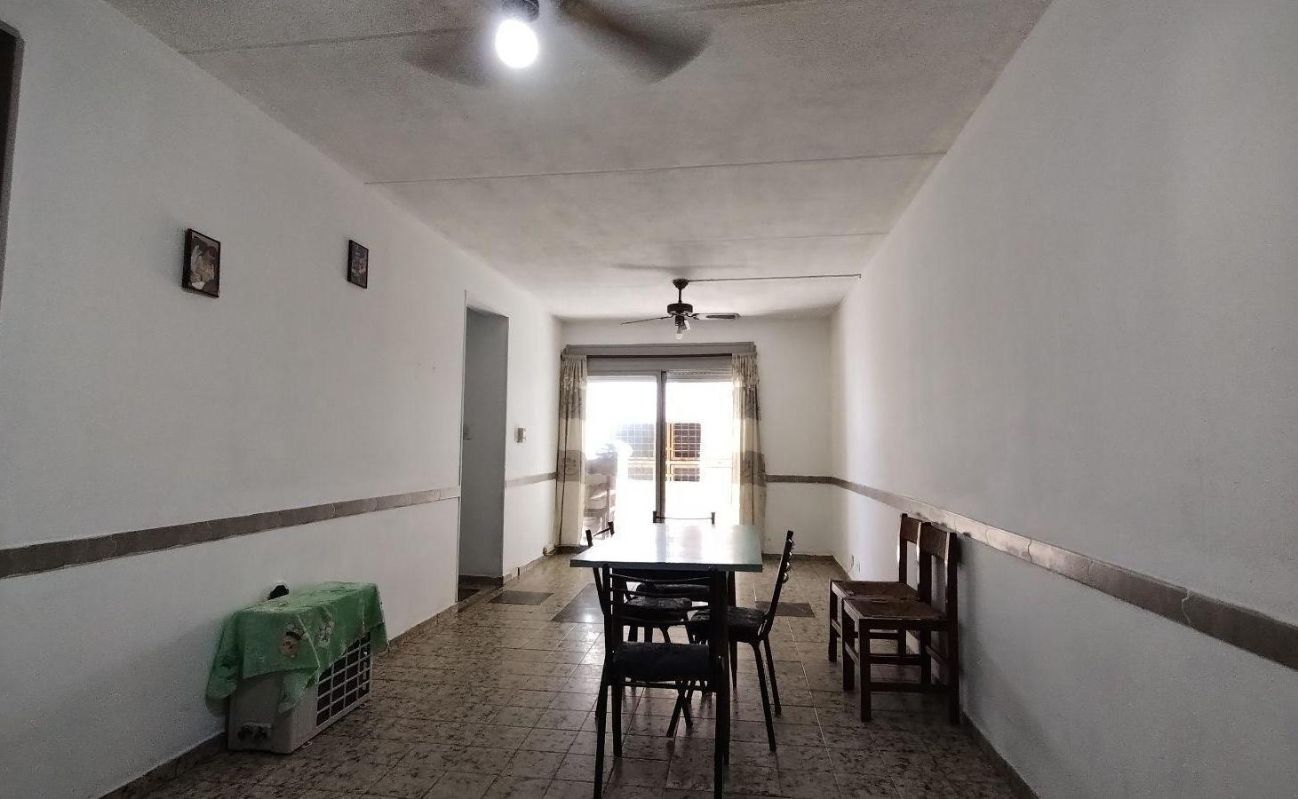 Foto de Venta amplio 4 ambientes c/balcón PB en Pompeya, imagen 2
