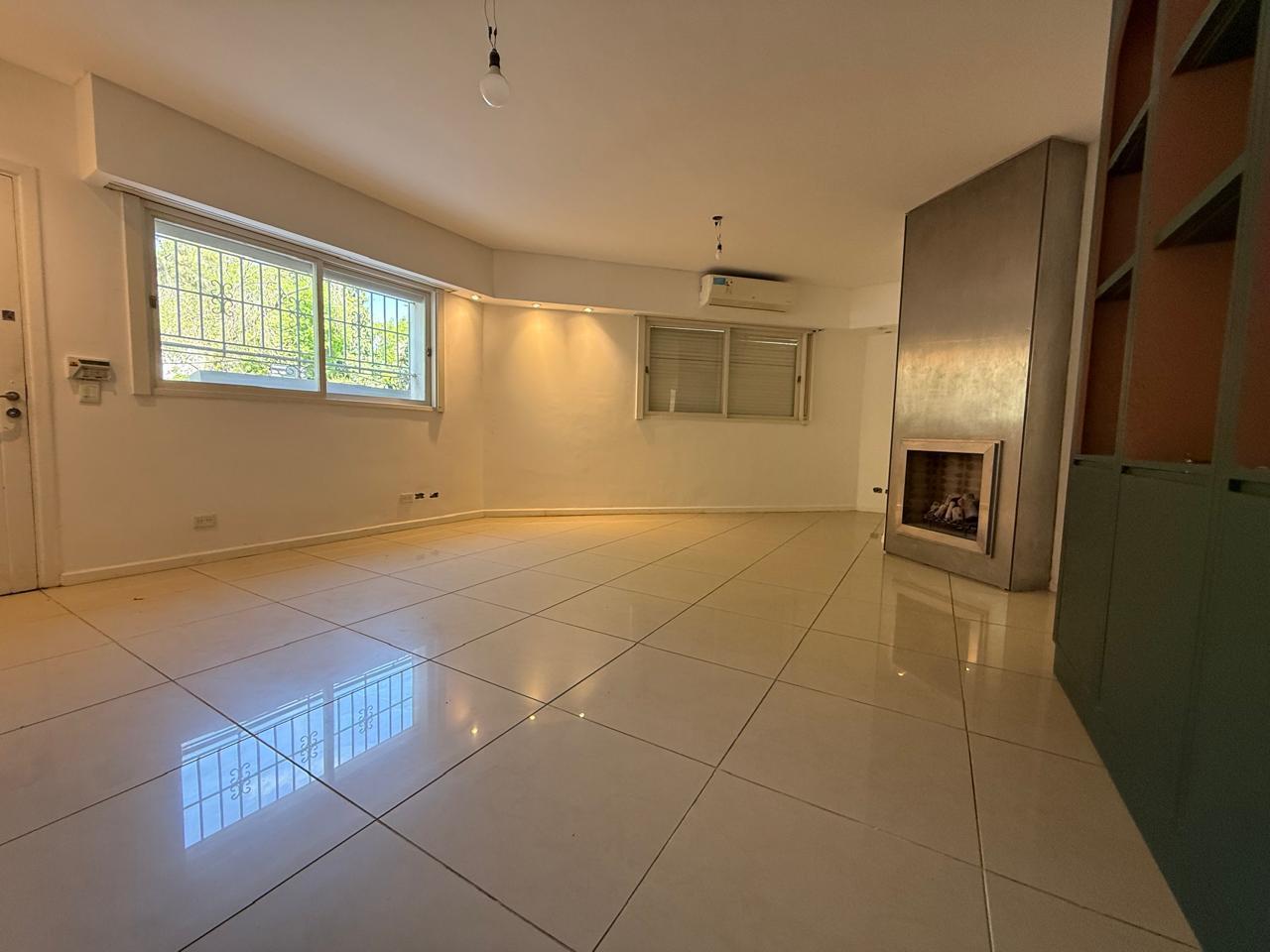 Foto de PH en Belgrano R - Esquina plaza Castelli Exclusivo Profesional /, imagen 2