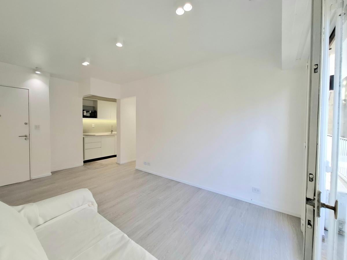 Foto de 3 amb. c/balcón - hecho a nuevo - Arenales al 1200, imagen 3