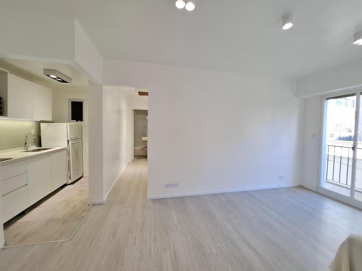 Foto de 3 amb. c/balcón - hecho a nuevo - Arenales al 1200, imagen 5