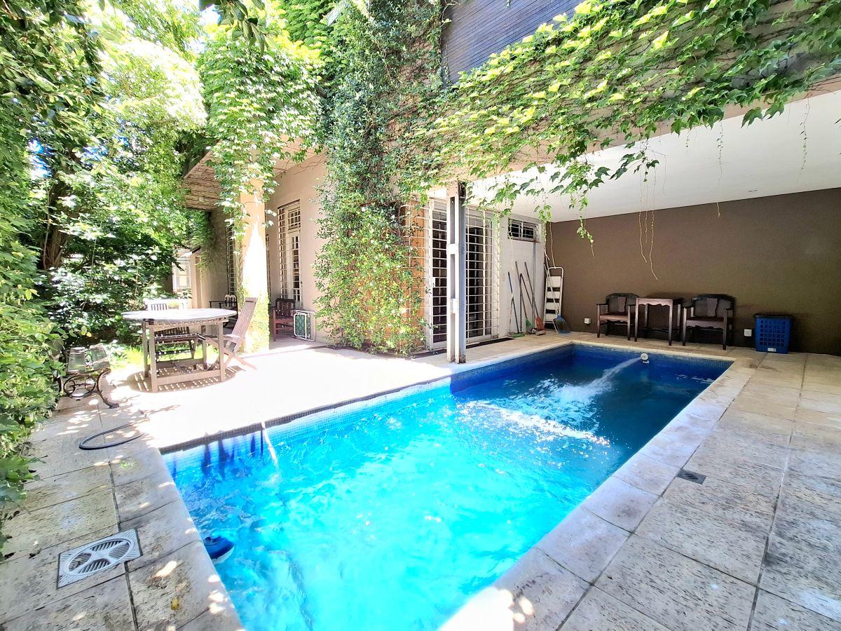 Casa c/jardín y pileta - Moscú al 5200 - Parque Chas