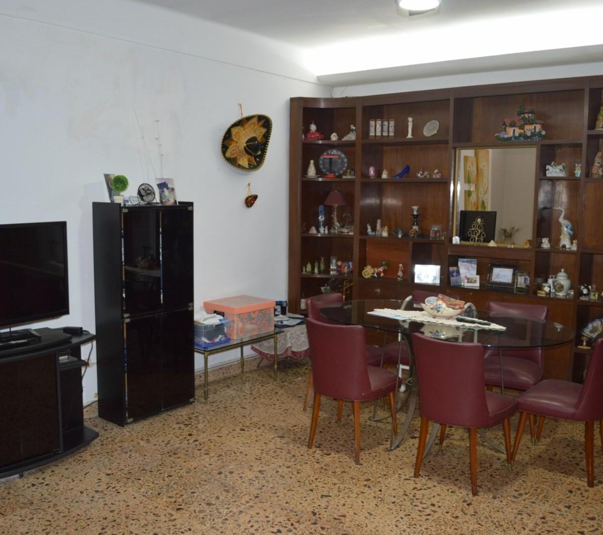 Casa en Venta 3 Ambientes con Patio y Terraza. con Local o Garage. Retasado 1