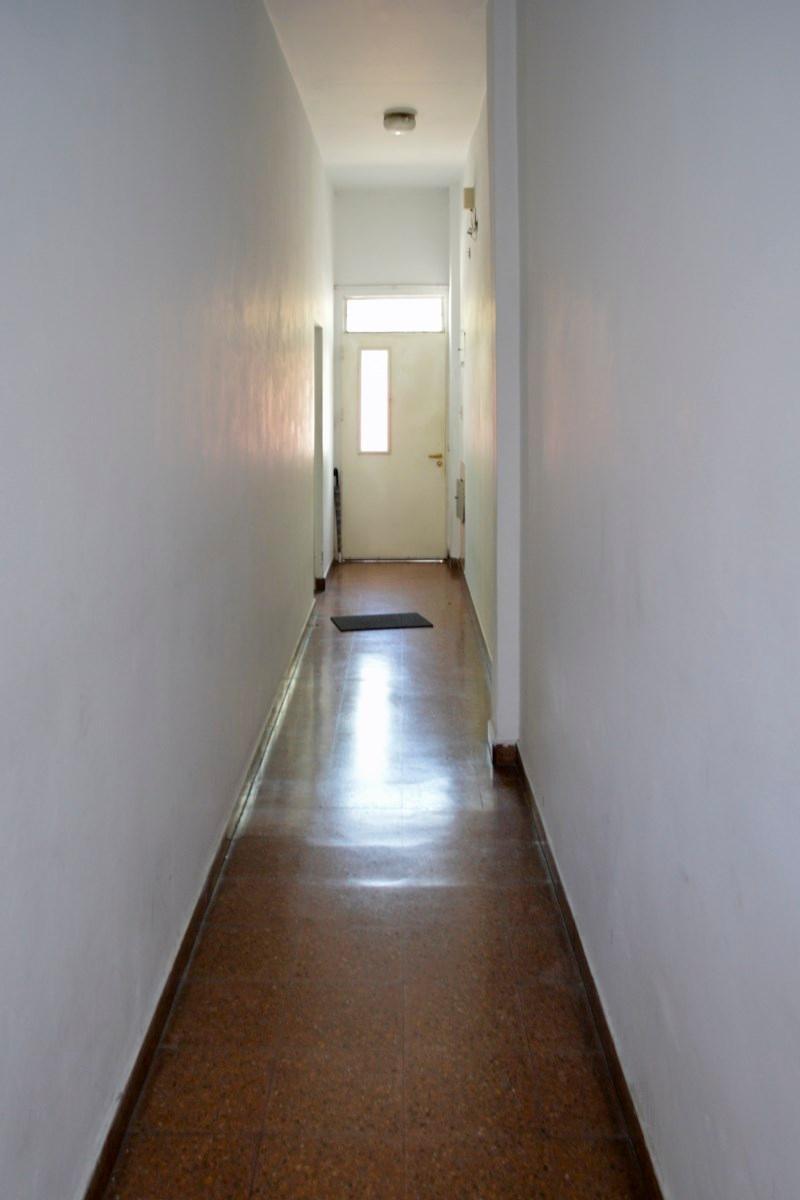 Casa Ideal 2 Familias con Local y Cochera. Parque Avellaneda 1