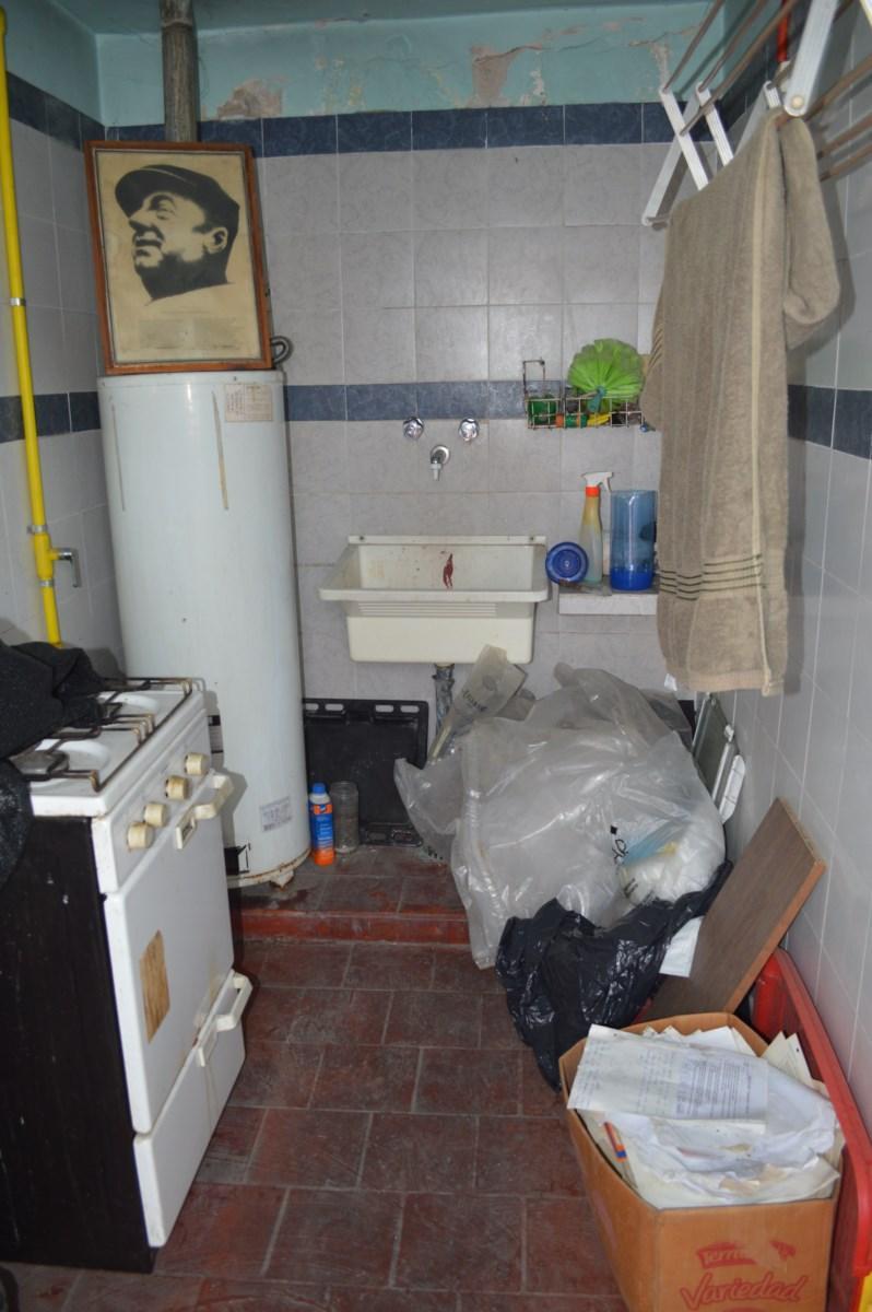 Foto de CASA DE 4 AMBIENTES CON COCHERA EN VENTA- LINIERS, imagen 4