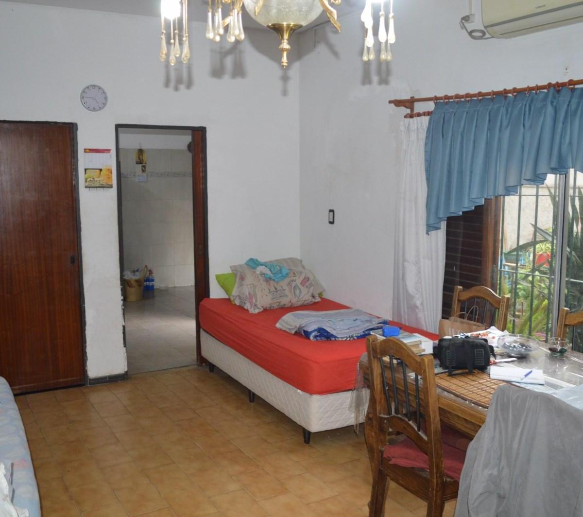 Casa de 4 Ambientes con Cochera en Venta - Liniers 4